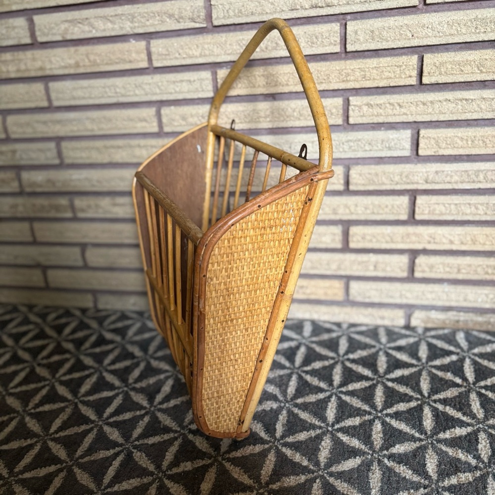 70's Wall Mount Wicker Magazine Rack - Wicker Rack - Rattan Magazine Holder - Picture 7 of 14